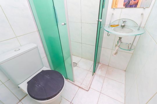 Banheiro de apartamento para alugar com 2 quartos, 50m² em Cidade Tiradentes, São Paulo