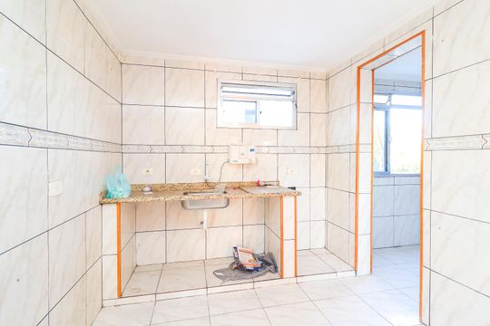 Cozinha de apartamento para alugar com 2 quartos, 50m² em Cidade Tiradentes, São Paulo