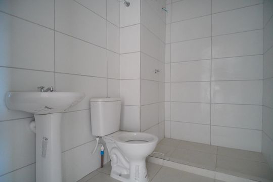 Banheiro de apartamento para alugar com 2 quartos, 48m² em Nova Sapucaia, Sapucaia do Sul