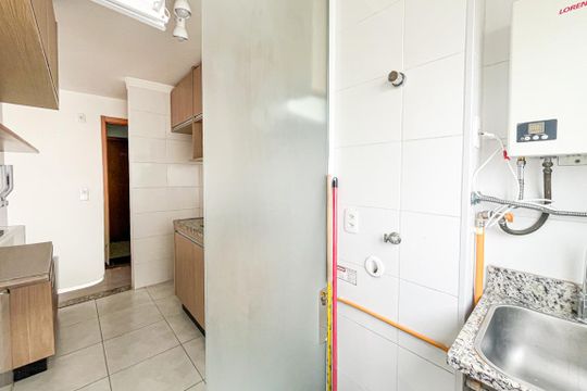 Cozinha e Área de Serviço de apartamento para alugar com 2 quartos, 42m² em Jardim Iris, São Paulo