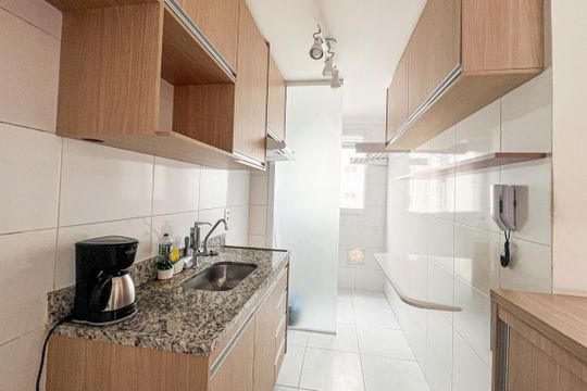 Cozinha e Área de Serviço de apartamento para alugar com 2 quartos, 42m² em Jardim Iris, São Paulo