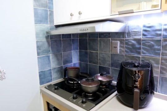 Cozinha de kitnet/studio para alugar com 1 quarto, 27m² em Vila Ré, São Paulo
