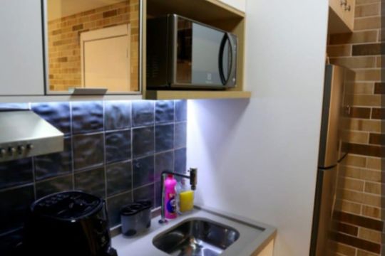 Cozinha de kitnet/studio para alugar com 1 quarto, 27m² em Vila Ré, São Paulo
