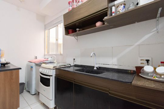 Cozinha de apartamento à venda com 2 quartos, 41m² em Rio Branco, Canoas