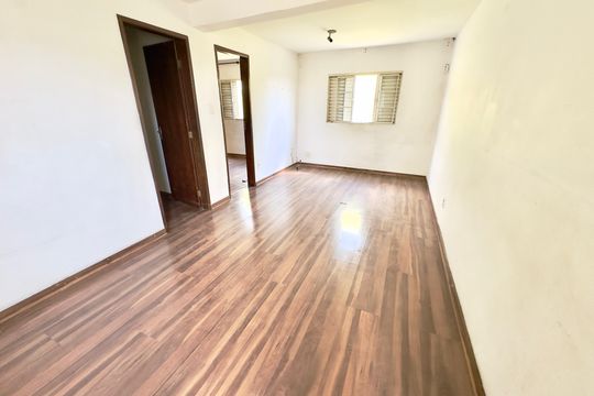 Sala de casa à venda com 2 quartos, 70m² em Parque Pedro II, Belo Horizonte