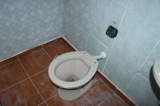 Banheiro de casa para alugar com 1 quarto, 200m² em Jardim Casa Branca, Embu das Artes