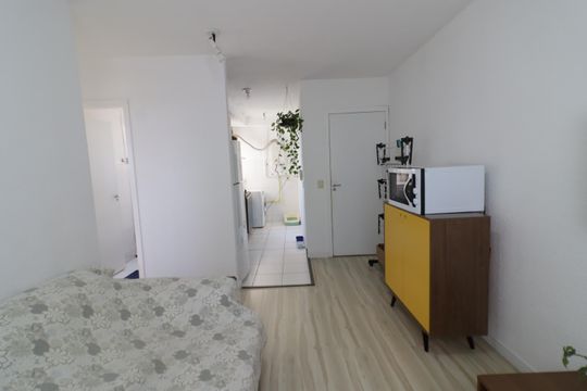Sala de apartamento à venda com 2 quartos, 44m² em São Pedro, Osasco