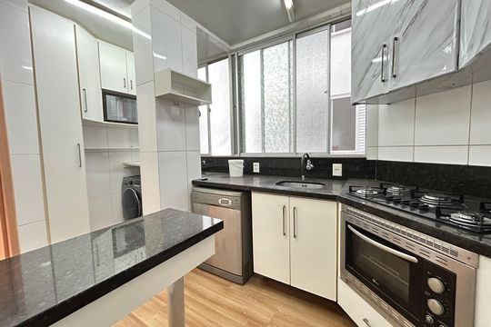Cozinha de apartamento para alugar com 3 quartos, 94m² em Itacorubi, Florianópolis