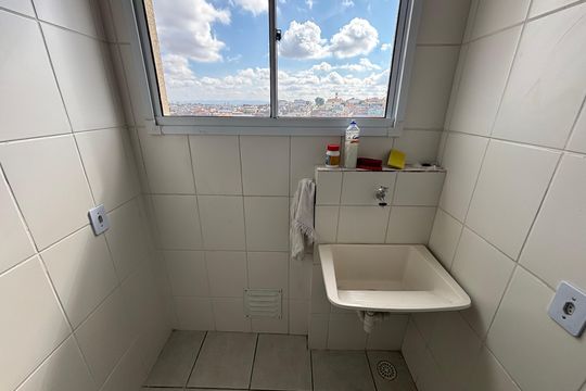 Área de Serviço de apartamento para alugar com 2 quartos, 150m² em Jardim Lourdes, Ferraz de Vasconcelos