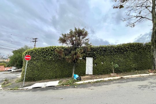 Fachada de casa para alugar com 4 quartos, 190m² em Campo Belo, São Paulo