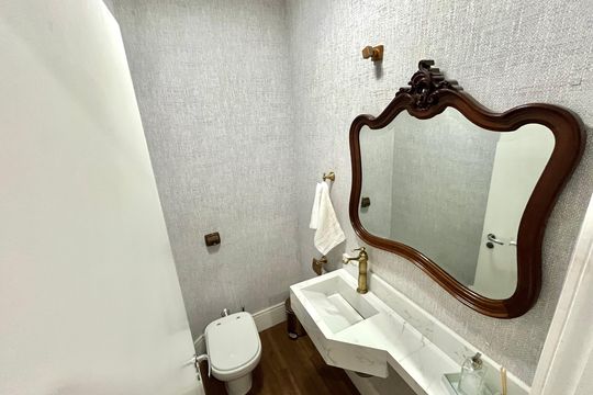Lavabo de casa para alugar com 4 quartos, 190m² em Campo Belo, São Paulo