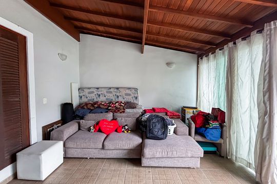 Casa à venda com 3 quartos, 230m² em Jardim Rosa Maria, São Paulo