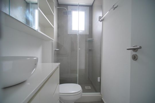 Banheiro da Suíte de apartamento para alugar com 2 quartos, 63m² em Centro, São Leopoldo