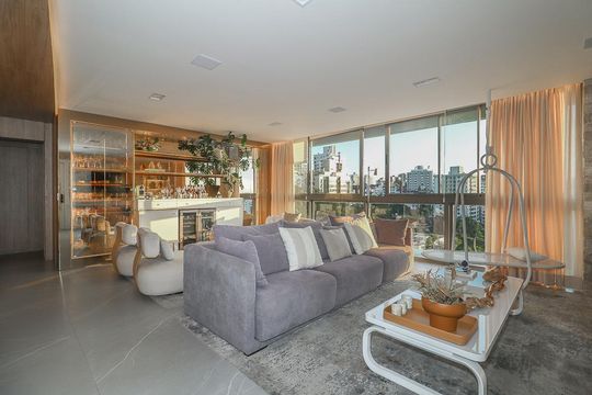Apartamento à venda com 3 quartos, 159m² em Auxiliadora, Porto Alegre