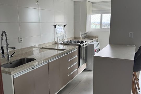 Cozinha de apartamento para alugar com 2 quartos, 79m² em Centro, São Leopoldo