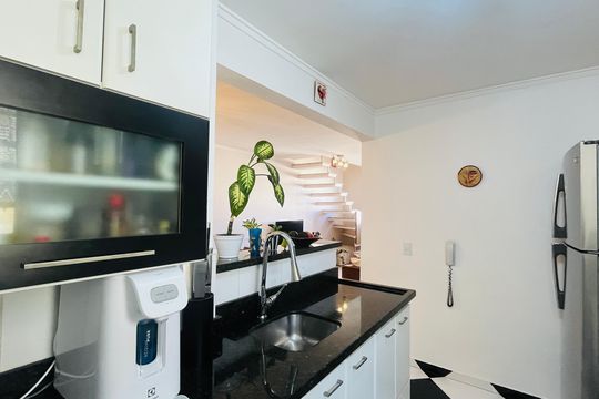 Cozinha de apartamento à venda com 4 quartos, 144m² em Vila Joao Jorge, Campinas