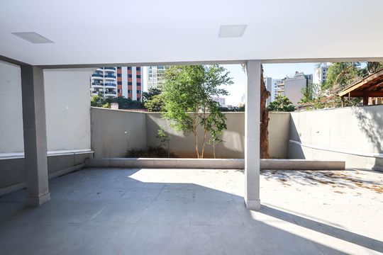 Quintal de casa para alugar com 3 quartos, 400m² em Vila Mariana, São Paulo