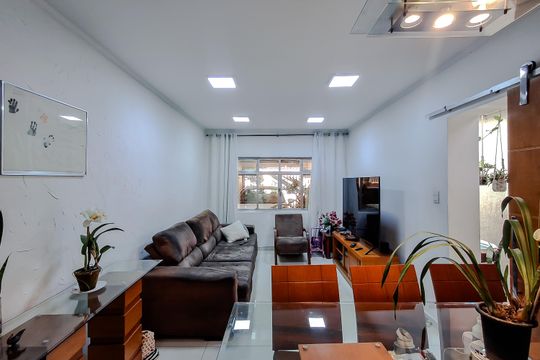 Casa à venda com 2 quartos, 162m² em Vila Monumento, São Paulo