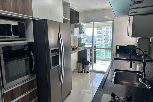 Cozinha de apartamento à venda com 3 quartos, 202m² em Alphaville Empresarial, Santana de Parnaíba