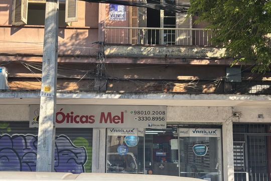 Placa de apartamento à venda com 3 quartos, 93m² em Santa Cecília, Porto Alegre