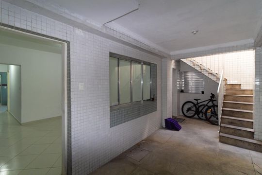 Entrada de casa para alugar com 1 quarto, 45m² em Jardim Guairaca, São Paulo