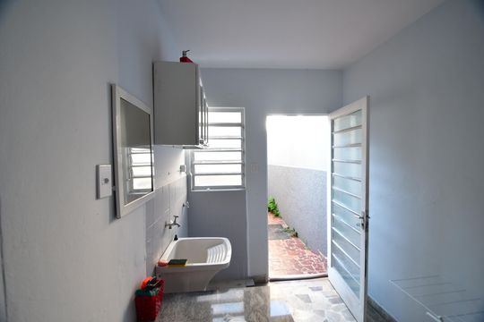 Área de Serviço de casa à venda com 3 quartos, 398m² em Jardim Proença, Campinas