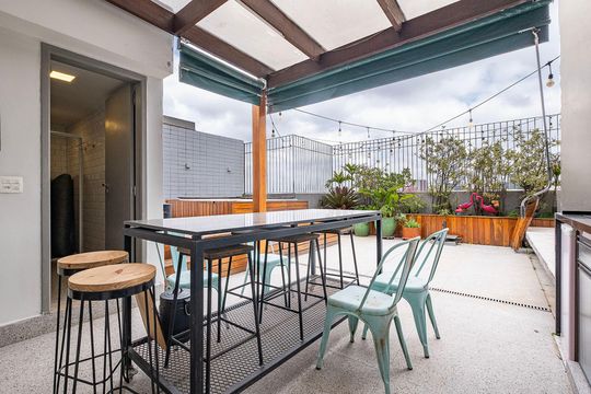 Área externa de apartamento para alugar com 2 quartos, 157m² em Pinheiros, São Paulo