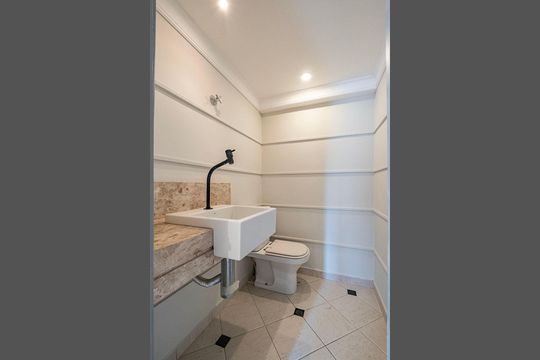 Lavabo de apartamento para alugar com 2 quartos, 157m² em Pinheiros, São Paulo