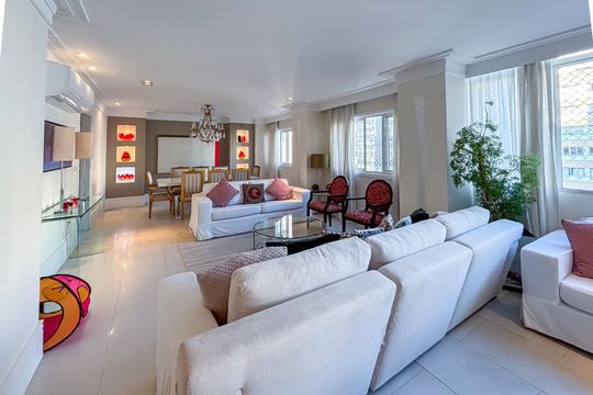 Apartamento à venda com 3 quartos, 200m² em Jardins, São Paulo