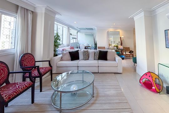 Apartamento à venda com 3 quartos, 200m² em Jardins, São Paulo