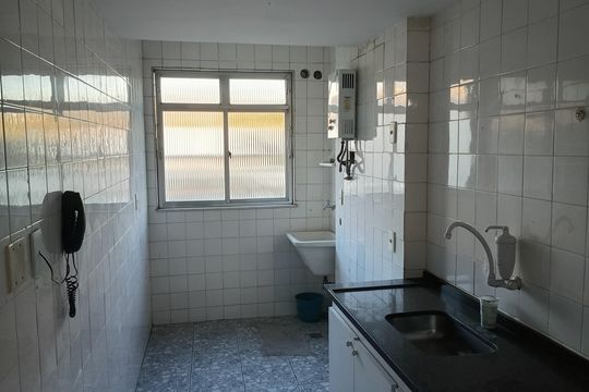 Cozinha de apartamento para alugar com 2 quartos, 61m² em Taquara, Rio de Janeiro