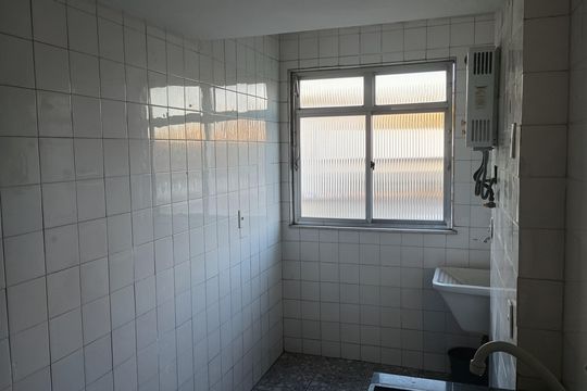Cozinha de apartamento para alugar com 2 quartos, 61m² em Taquara, Rio de Janeiro