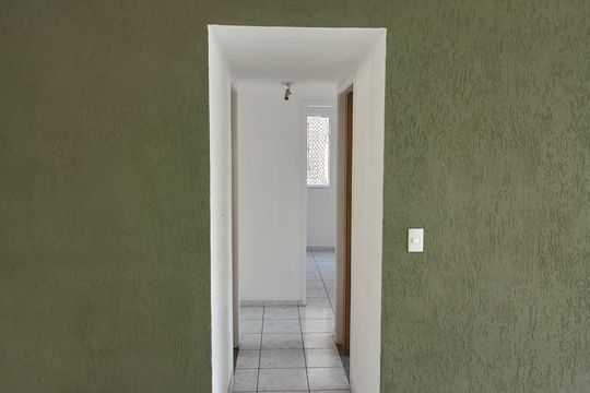 Corredor de apartamento para alugar com 2 quartos, 61m² em Taquara, Rio de Janeiro