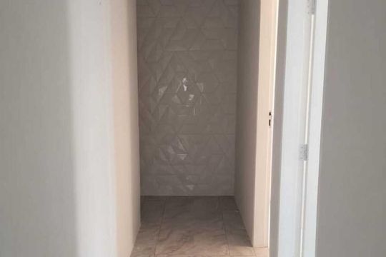 Corredor de casa para alugar com 5 quartos, 185m² em Campo Grande, Rio de Janeiro