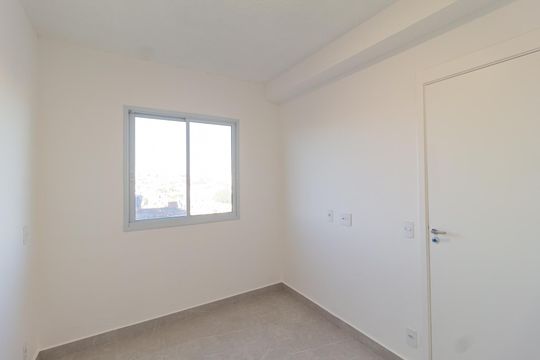 Quarto 1 de apartamento para alugar com 2 quartos, 42m² em Vila Sul Americana, Carapicuíba