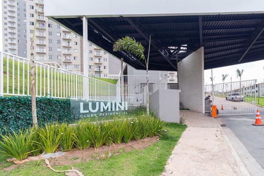 Fachada de apartamento para alugar com 2 quartos, 42m² em Vila Sul Americana, Carapicuíba