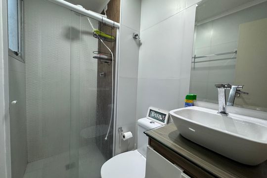 Banheiro de apartamento para alugar com 2 quartos, 70m² em Continental, Osasco
