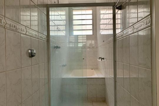 Casa para alugar com 4 quartos, 450m² em Alto da Lapa, São Paulo