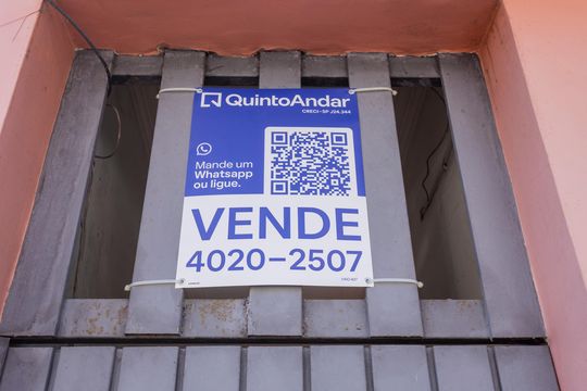 Placa QuintoAndar de casa à venda com 7 quartos, 180m² em Parque Planalto, São Paulo