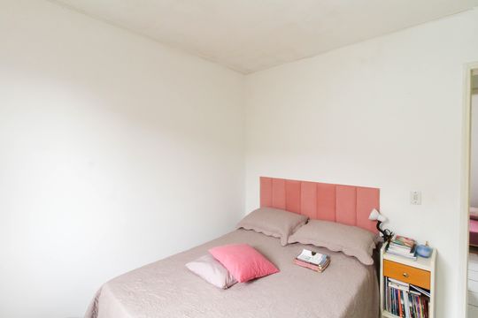 Quarto 2 de casa de condomínio para alugar com 2 quartos, 45m² em Parque Marechal Rondon, Cachoeirinha