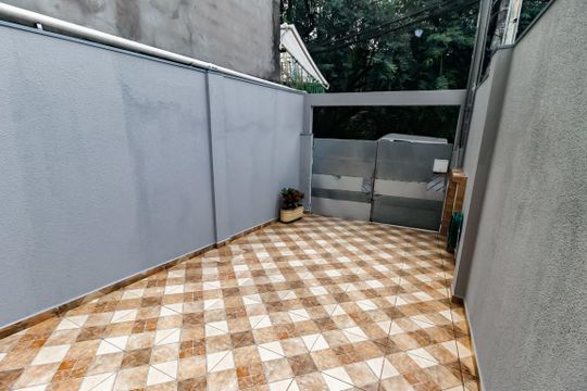 Garagem de casa à venda com 2 quartos, 80m² em Cidade Intercap, Taboão da Serra