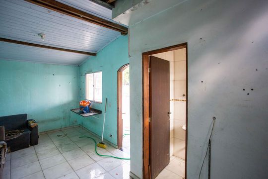 Quarto de Serviço de casa à venda com 7 quartos, 235m² em Eldorado, Diadema