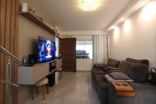 Sala de casa à venda com 3 quartos, 180m² em Vila Santa Clara, São Paulo