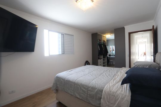 Suíte de casa à venda com 3 quartos, 180m² em Vila Santa Clara, São Paulo