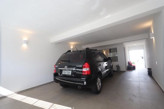 Garagem de casa à venda com 3 quartos, 180m² em Vila Santa Clara, São Paulo