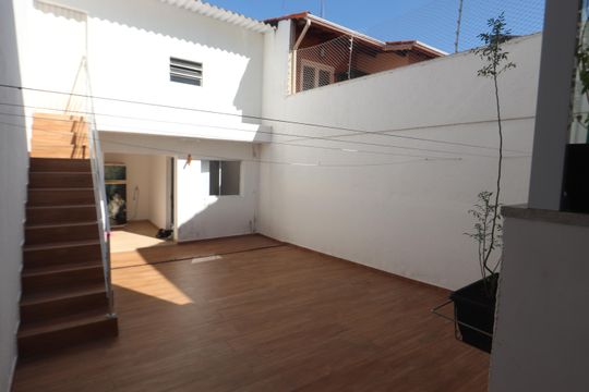 Quintal de casa à venda com 3 quartos, 180m² em Vila Santa Clara, São Paulo