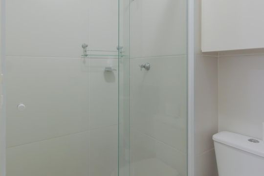 Banheiro de apartamento à venda com 1 quarto, 28m² em Liberdade, São Paulo