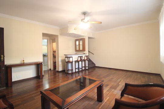 Sala de casa à venda com 5 quartos, 207m² em Vila Campo Grande, São Paulo