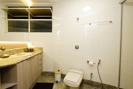 Banheiro Social de apartamento à venda com 4 quartos, 160m² em Gutierrez, Belo Horizonte