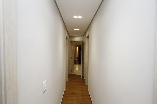 Corredor de apartamento para alugar com 4 quartos, 160m² em Gutierrez, Belo Horizonte